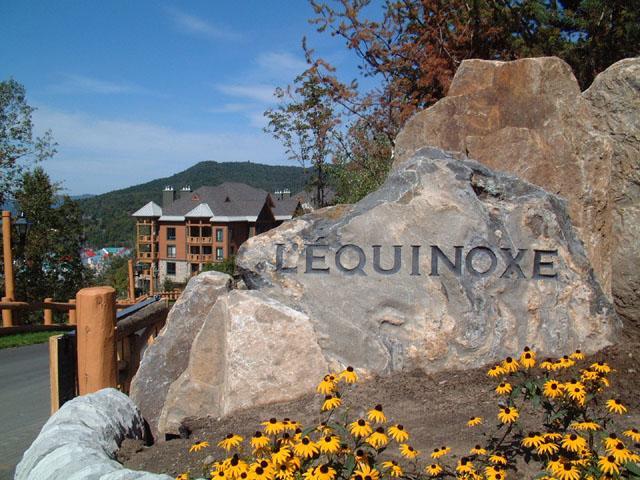 Luxurious Equinoxe Ski-In/Ski-Out Lägenhet Mont-Tremblant Exteriör bild